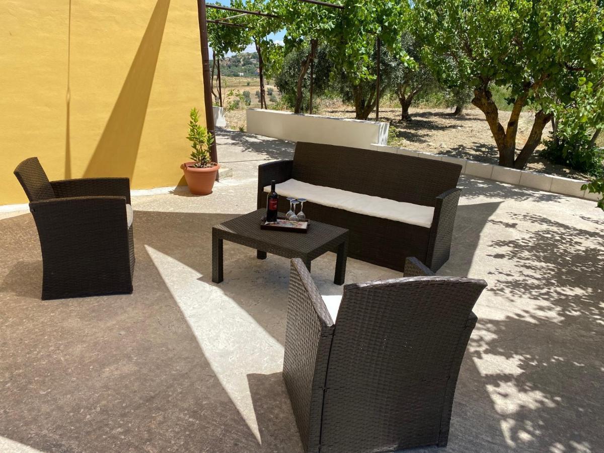Casa Vacanze Sicilia カステルテルミニ エクステリア 写真